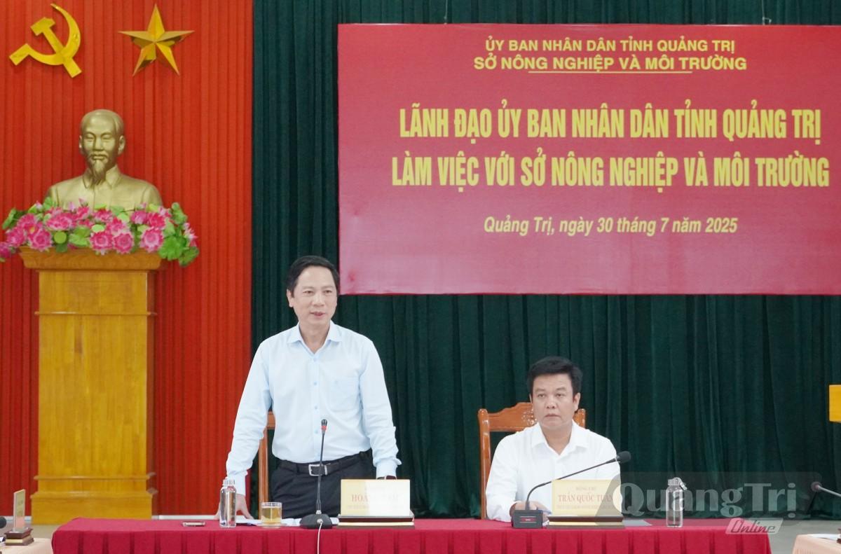 Đồng chí Hoàng Nam, Phó Chủ tịch Thường trực UBND tỉnh Quảng Trị làm việc với Sở Nông nghiệp và Môi trường - Ảnh: H.Tr