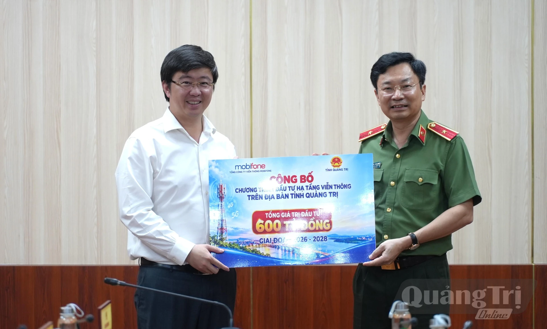 Quảng Trị hợp tác với MobiFone đẩy nhanh phát triển hạ tầng số đồng bộ, hiện đại