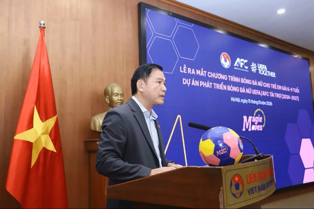 Ông Trần Anh Tú, Phó Chủ tịch Liên đoàn Bóng đá Việt Nam (VFF) phát biểu tại sự kiện. (Ảnh: VFF)