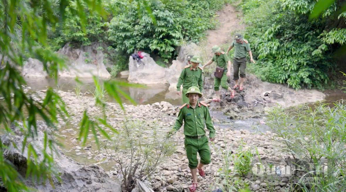 Công an xã Trường Sơn thường xuyên tuần tra, bảo đảm an ninh trật tự các thôn, bản trên địa bàn - Ảnh: Công an xã Trường Sơn