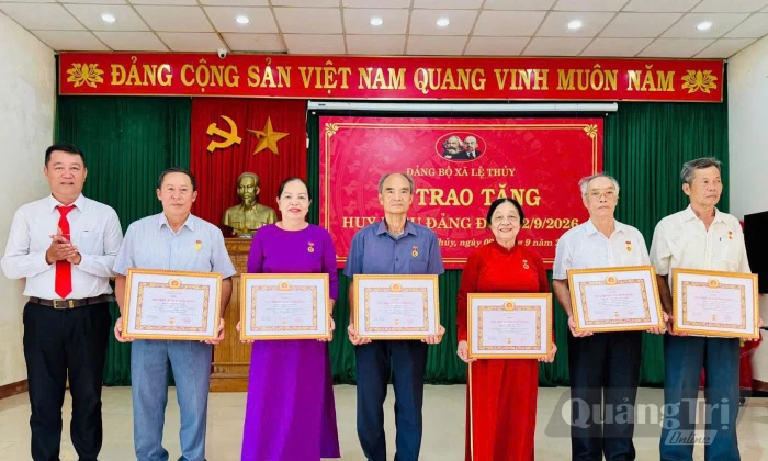 Để công tác xây dựng Đảng đi vào chiều sâu