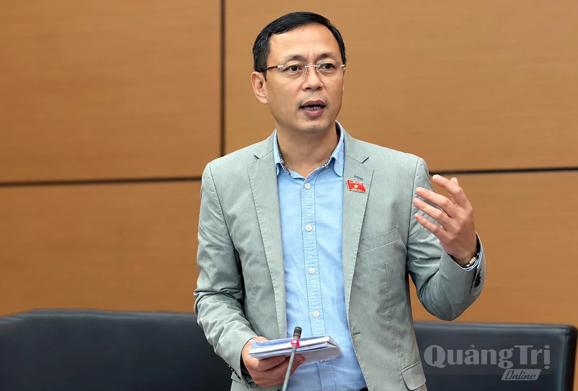 Đồng chí Hoàng Nam Hải, Ủy viên chuyên trách Ủy ban Dân nguyện và Giám sát của Quốc hội tham gia thảo luận - Ảnh: C.T.V