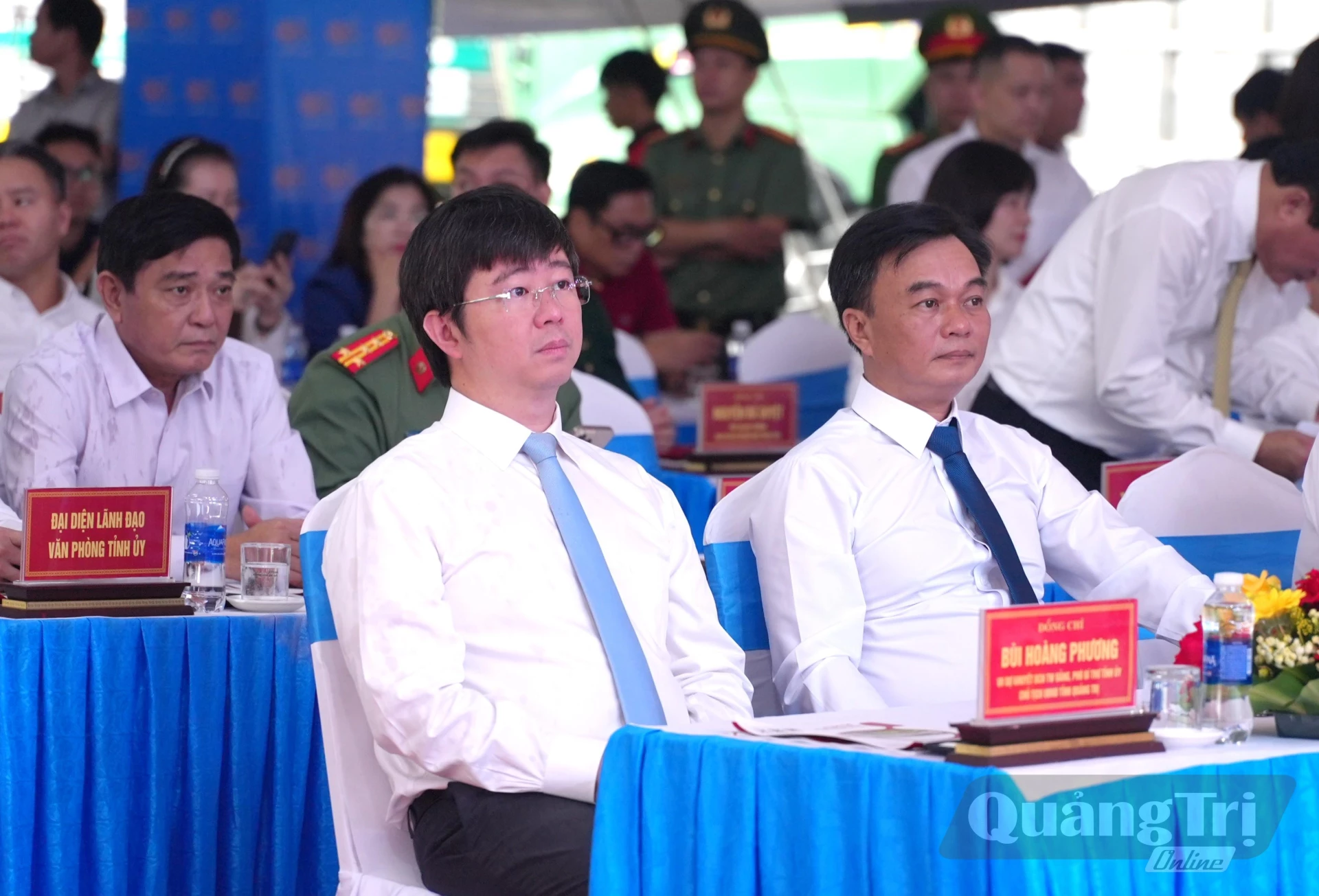 Đồng chí Bùi Hoàng Phương, Chủ tịch UBND tỉnh và đồng chí Nguyễn Chiến Thắng, Chủ tịch Ủy ban MTTQ Việt Nam tỉnh tham dự lễ khởi công - Ảnh: T.Đ