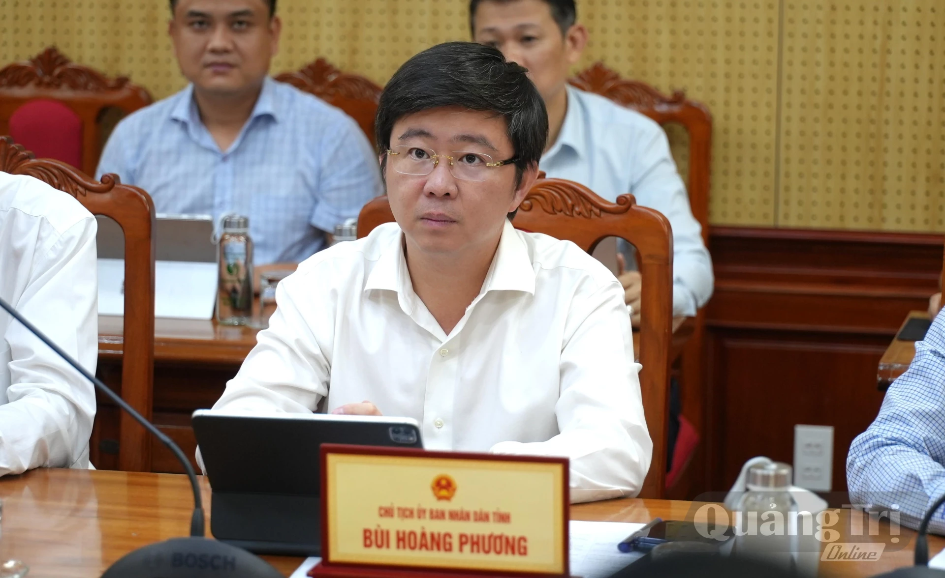 Đồng chí Bùi Hoàng Phương, Chủ tịch UBND tỉnh chủ trì buổi làm việc - Ảnh: T.Đ