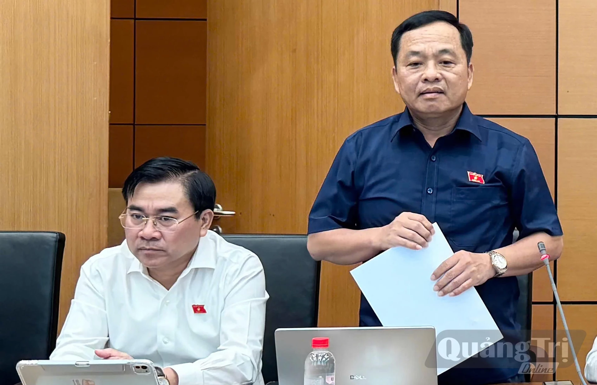 Đồng chí Nguyễn Ngọc Hà, Phó Chủ nhiệm Ủy ban Quốc phòng, an ninh và Đối ngoại thảo luận về dự án Luật Bảo vệ công trình quan trọng liên quan đến an ninh quốc gia - Ảnh: CTV