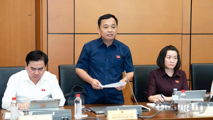 Đoàn đại biểu Quốc hội tỉnh góp ý hoàn thiện các dự án Luật Đất đai và Luật Nhà ở (sửa đổi)