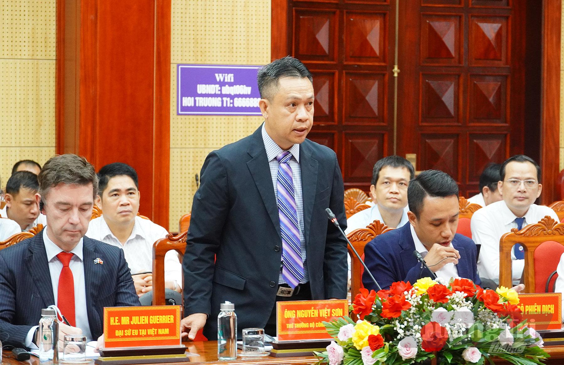 Đồng chí Nguyễn Việt Sơn, Thứ trưởng Bộ Công Thương phát biểu tại buổi làm việc - Ảnh: NL