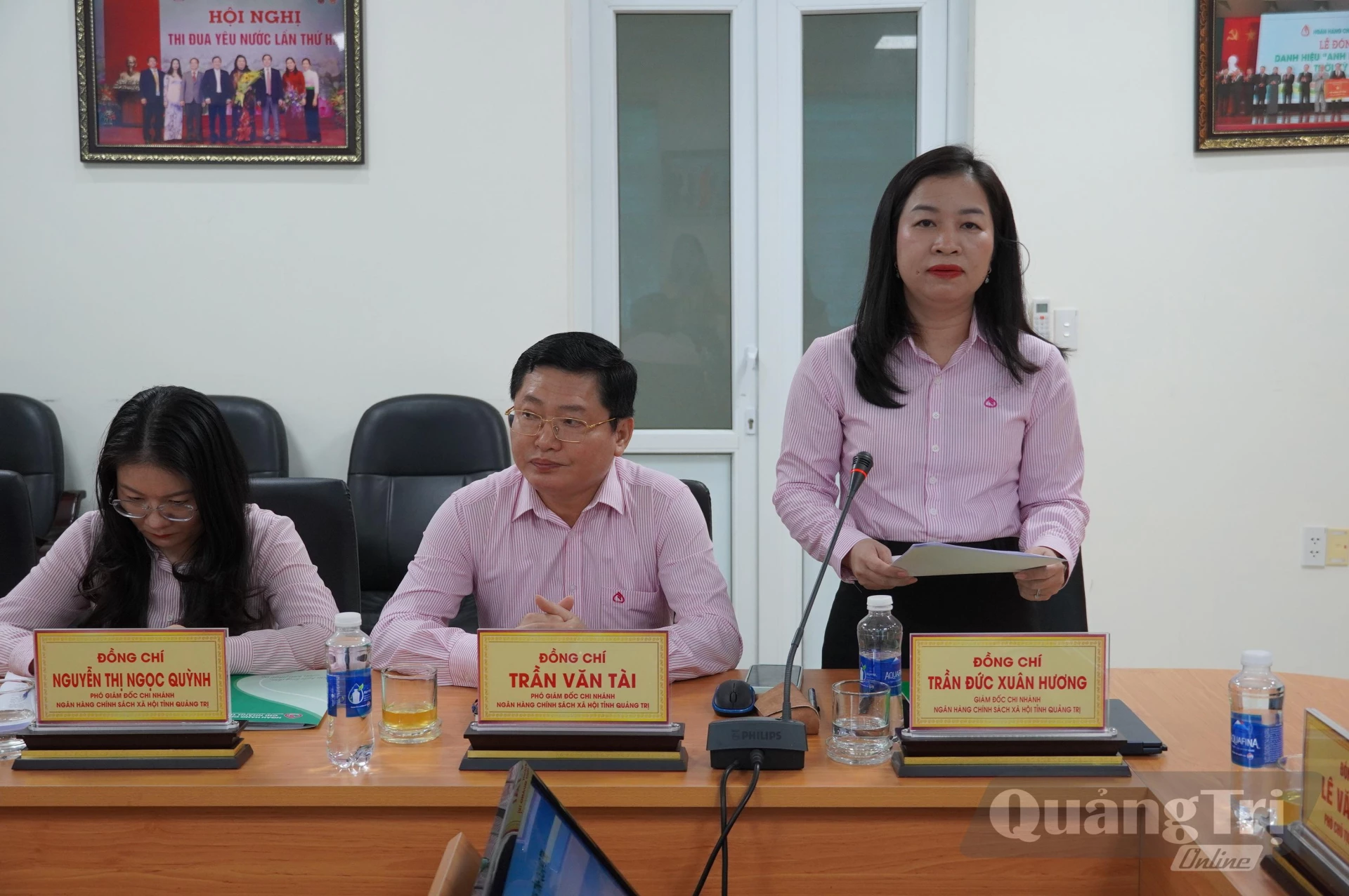 Đại diện lãnh đạo NHCSXH tỉnh Quảng Trị báo cáo tại buổi làm việc - Ảnh: NL