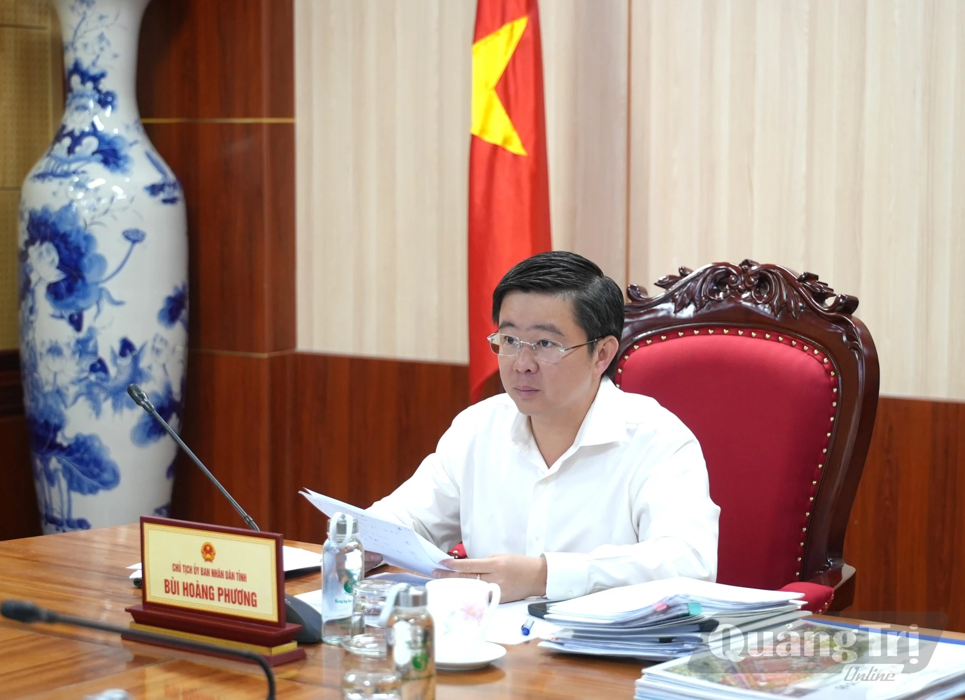 Đồng chí Bùi Hoàng Phương, Chủ tịch UBND tỉnh tham dự phiên họp tại điểm cầu tỉnh Quảng Trị - Ảnh: T.Đ