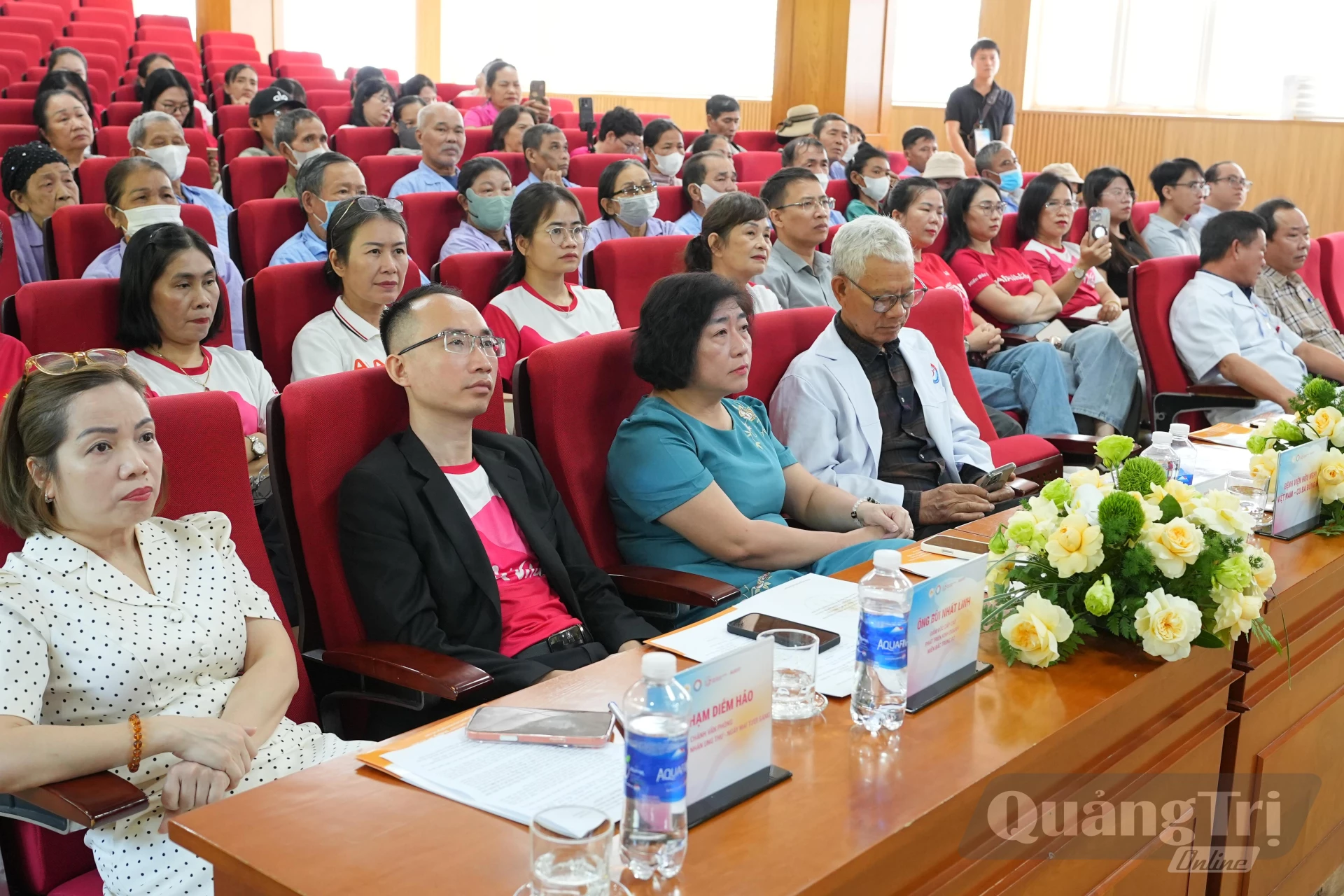 Đại biểu tham dự chương trình - Ảnh: H.T