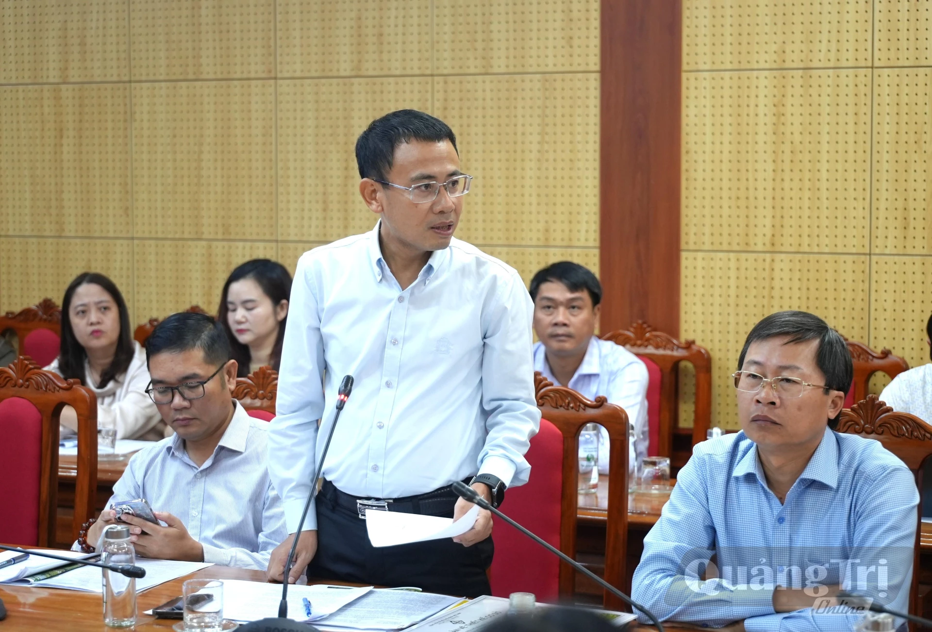Đại diện lãnh đạo Sở Tài chính báo cáo tiến độ thực hiện các dự án tại buổi làm việc - Ảnh: T.Đ