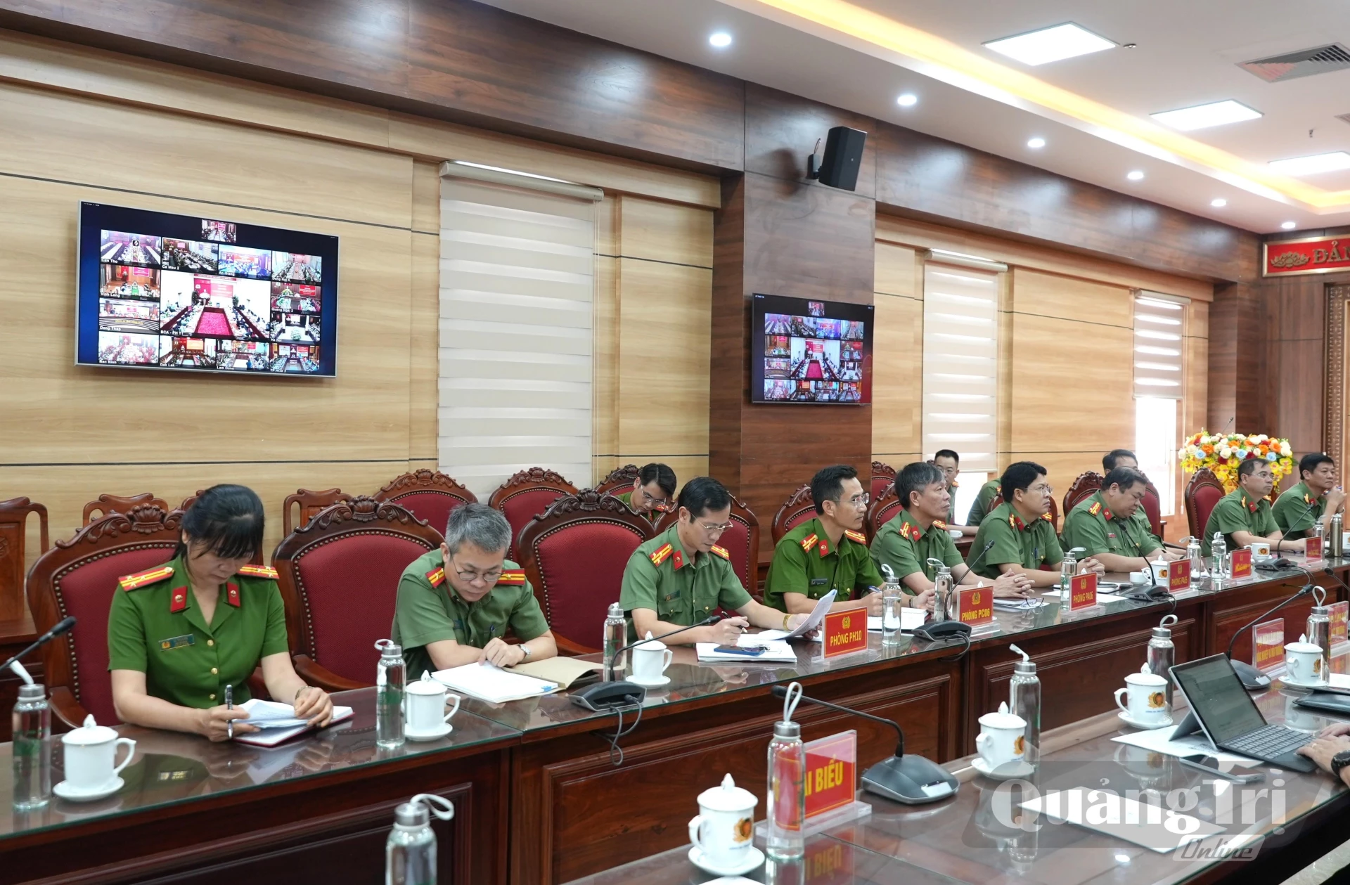 Các đại biểu tham dự hội nghị tại điểm cầu Công an tỉnh Quảng Trị - Ảnh: T.Đ