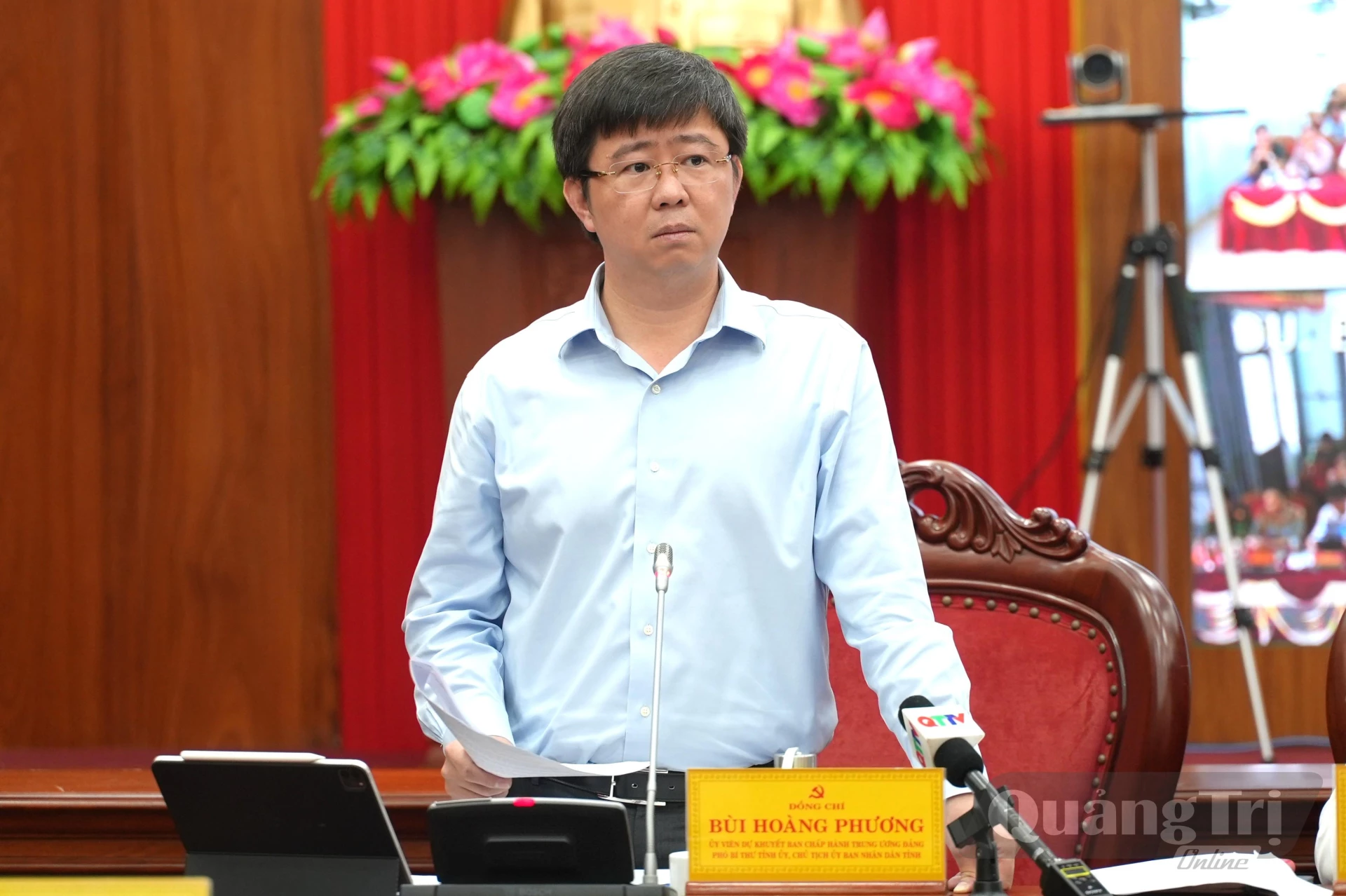 Đồng chí Bùi Hoàng Phương, Chủ tịch UBND tỉnh, Phó Trưởng Ban Thường trực Ban Chỉ đạo phát biểu tại phiên họp - Ảnh: T.Đ