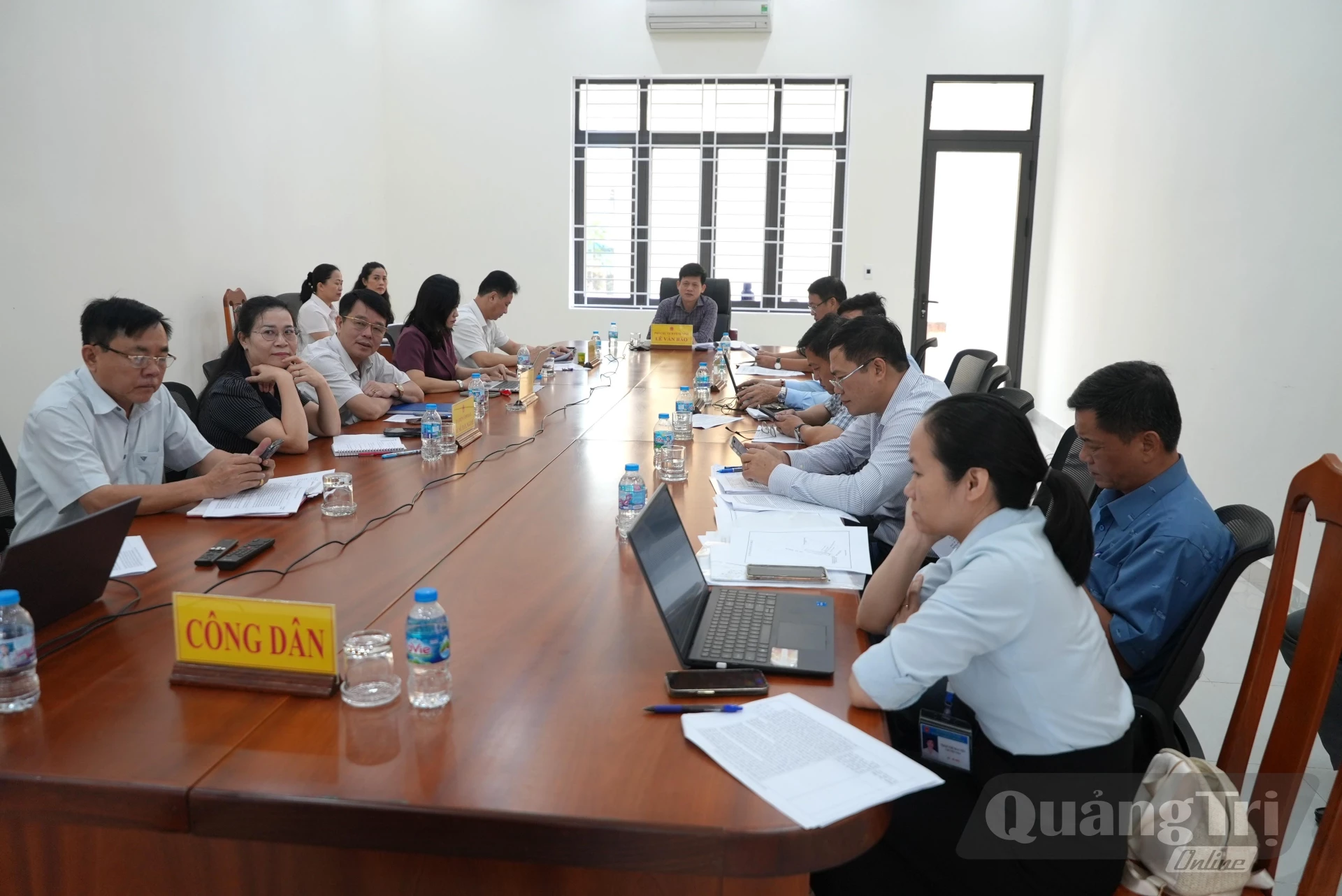 Quang cảnh phiêp tiếp công dân của đồng chí Lê Văn Bảo, Phó Chủ tịch UBND tỉnh - Ảnh: T.Đ