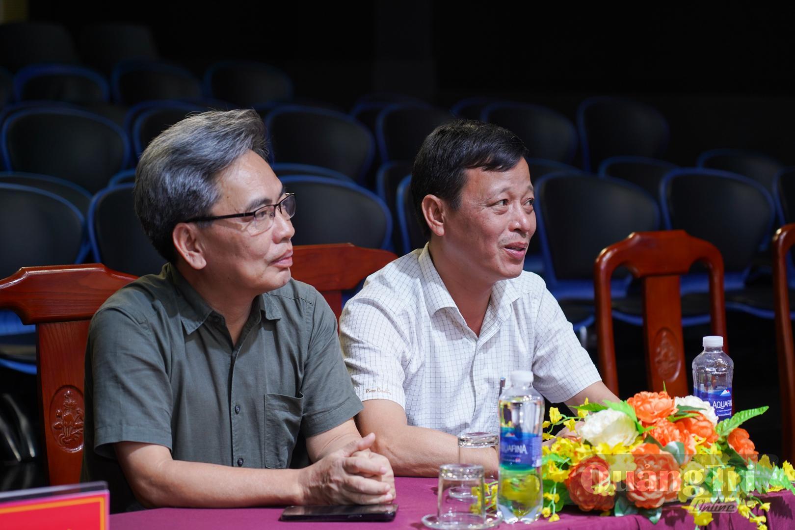 Đại diện Ban Tổ chức theo dõi, rà soát công tác chuẩn bị cho chương trình Chinh phục 2026.