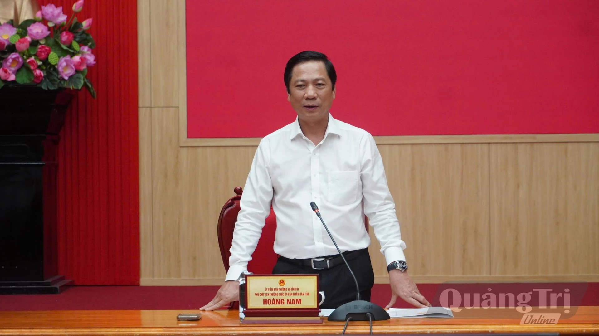 Đồng chí Hoàng Nam, Phó Chủ tịch Thường trực UBND tỉnh phát biểu kết luận tại cuộc họp - Ảnh: Đ.A