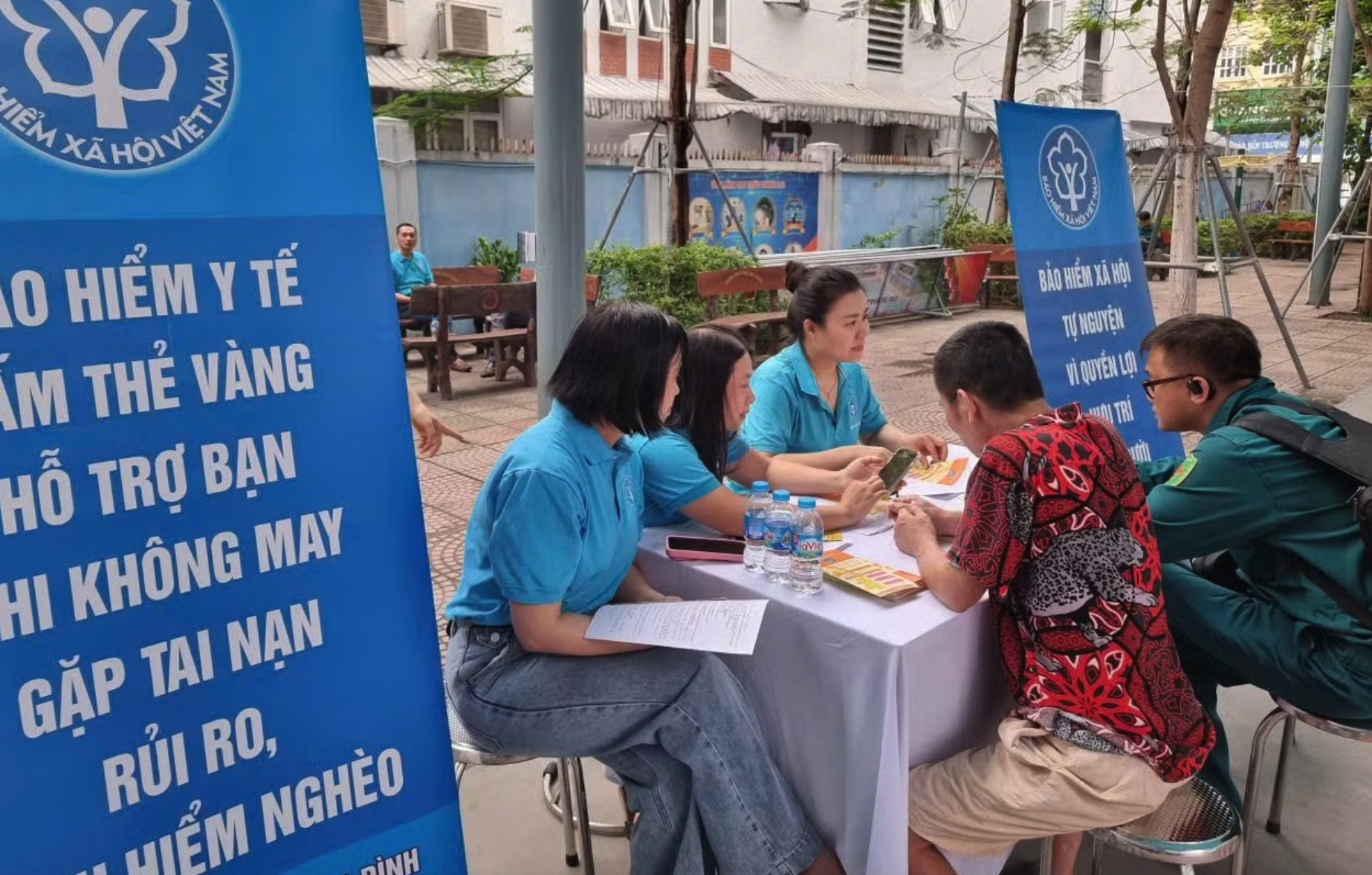 Tư vấn chế độ bảo hiểm xã hội cho người lao động.