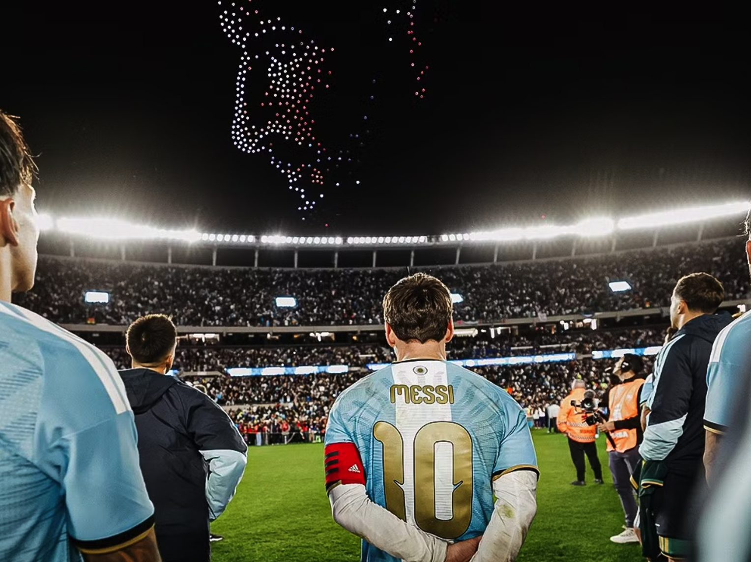 Màn trình diễn drone tri ân Messi. (Ảnh: AFA)