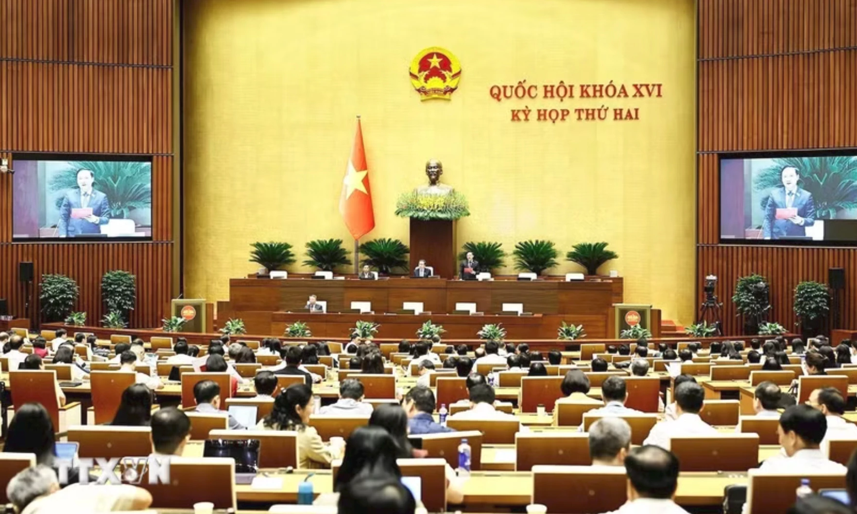 Tiếp tục chương trình Kỳ họp thứ 2, Quốc hội khóa XVI. (Ảnh: Doãn Tấn/TTXVN)