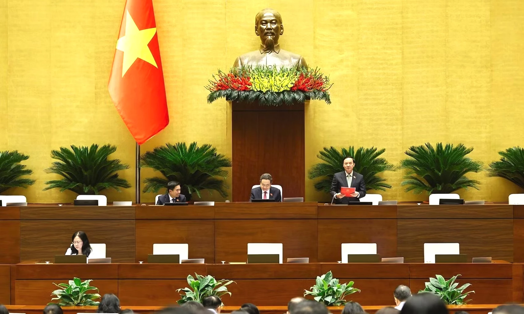 Phó Chủ tịch Quốc hội Nguyễn Khắc Định phát biểu tại Quốc hội sáng 23/10/2026. Ảnh: Doãn Tấn/TTXVN
