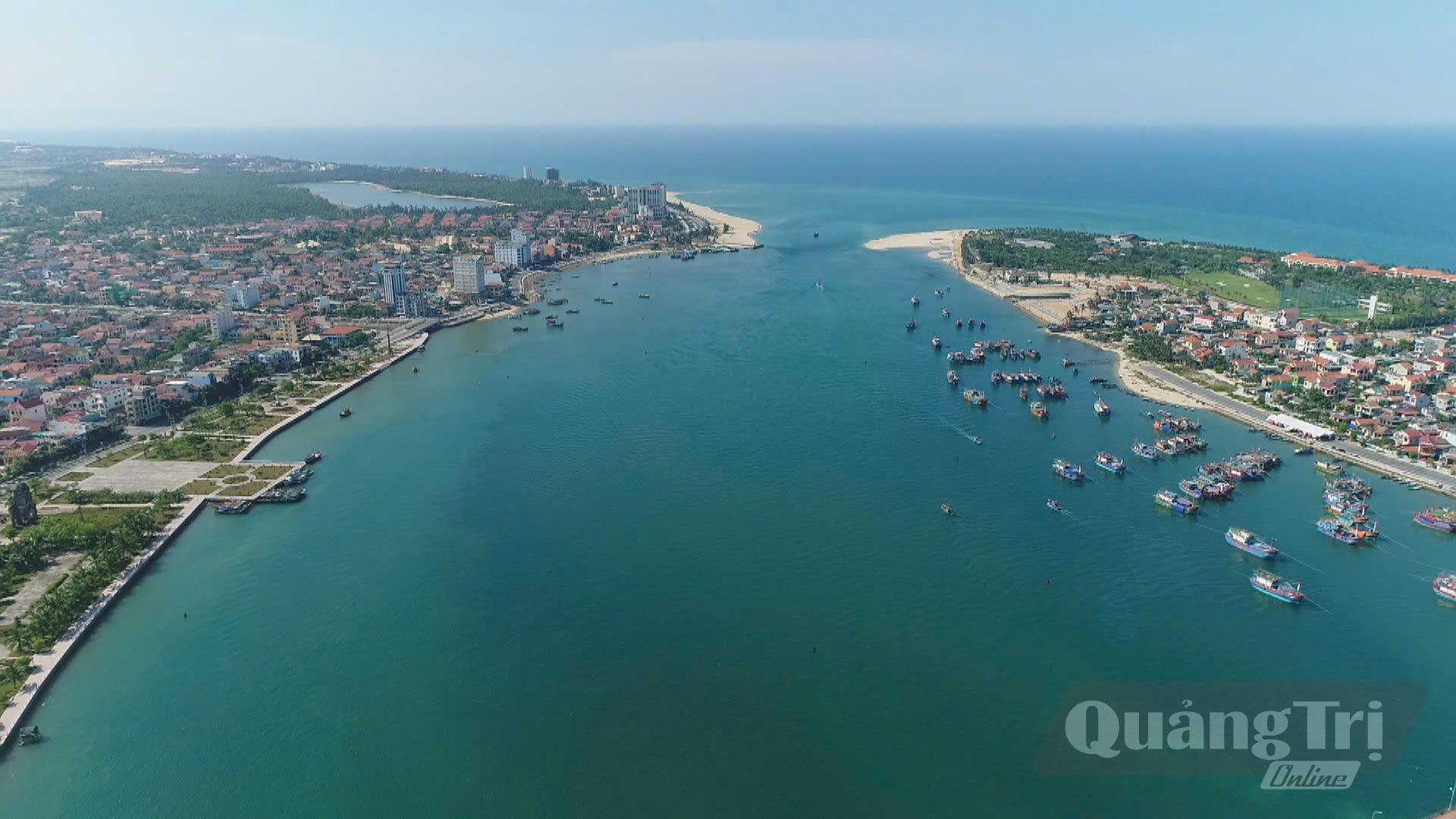 Nỗ lực của các sở, ngành, địa phương để tàu cá trên địa bàn tỉnh đủ điều kiện hoạt động - Ảnh: P.V