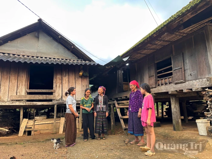 Người uy tín ở vùng biên