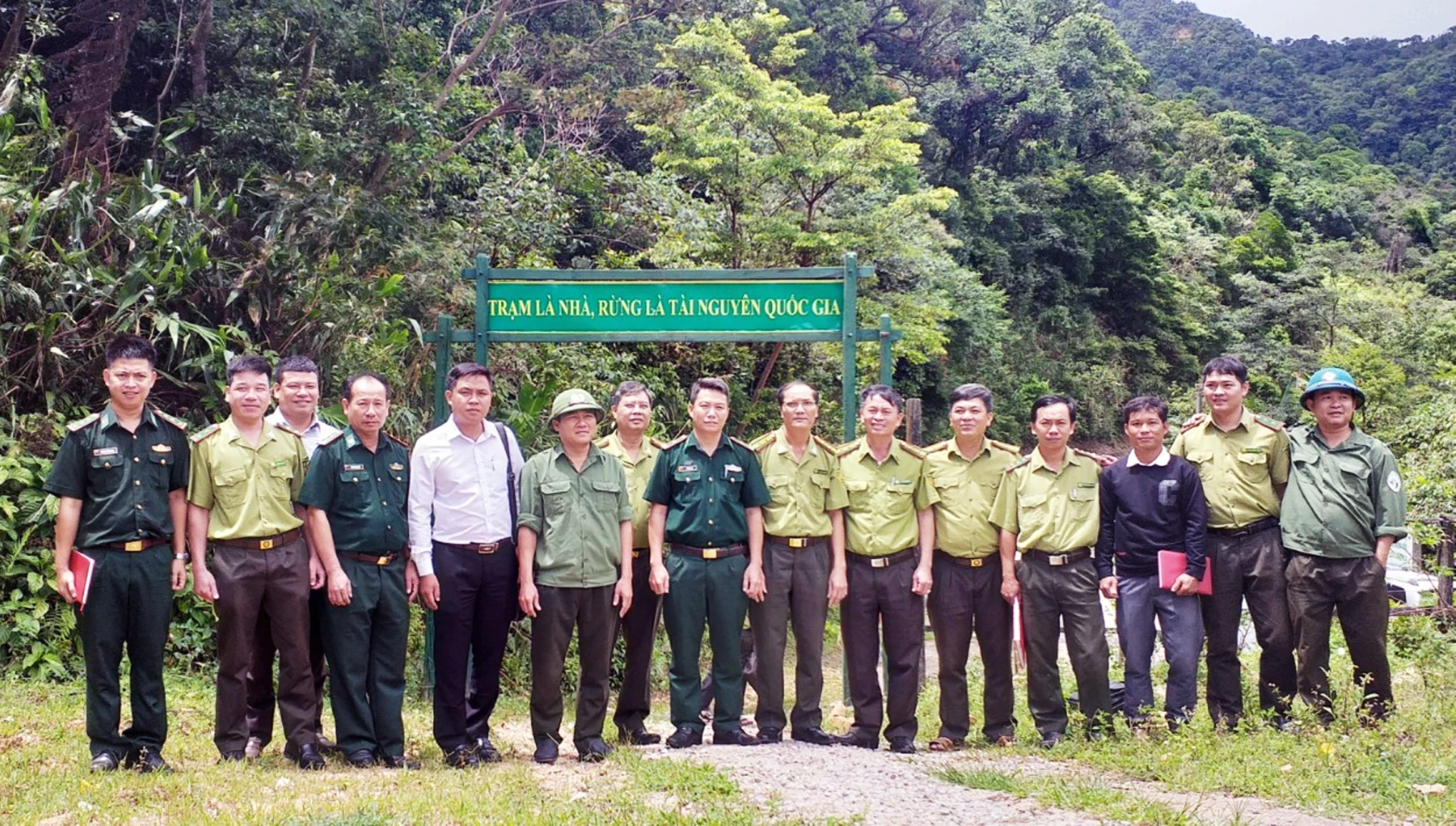 Lực lượng bảo vệ rừng tại Trạm La Nhì