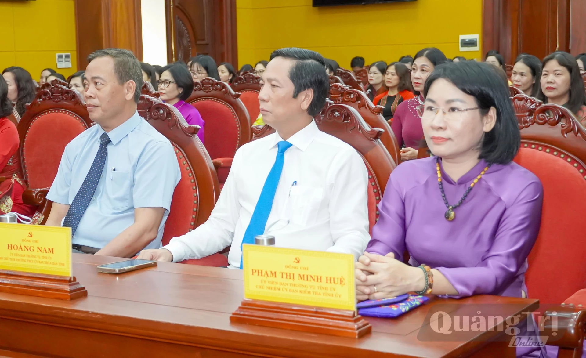Các đại biểu tham dự buổi gặp mặt - Ảnh: N.H