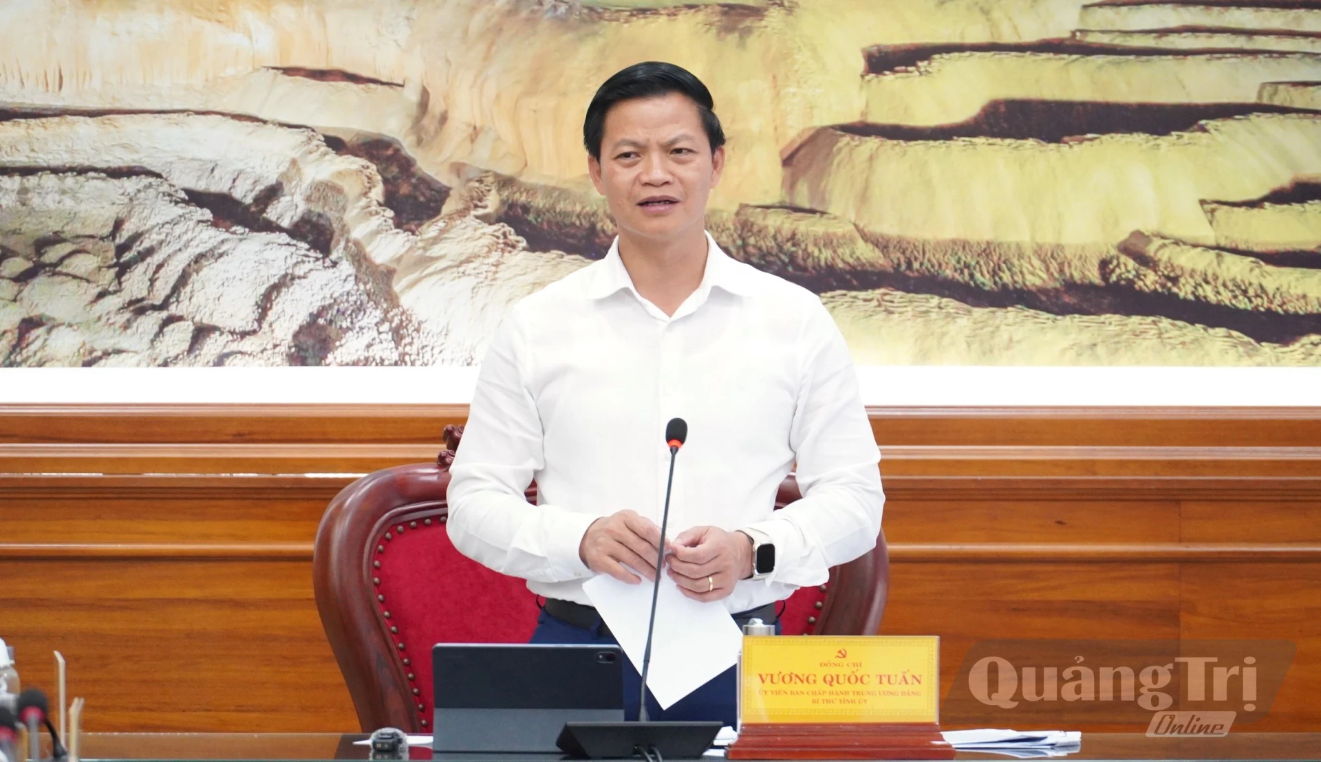 
Đồng chí Vương Quốc Tuấn, Bí thư Tỉnh ủy yêu cầu lựa chọn những nhà đầu tư có năng lực - Ảnh: Q.V
