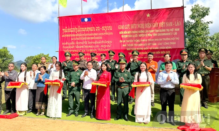 Giao lưu đối ngoại Nhân dân hai bên biên giới Việt Nam-Lào