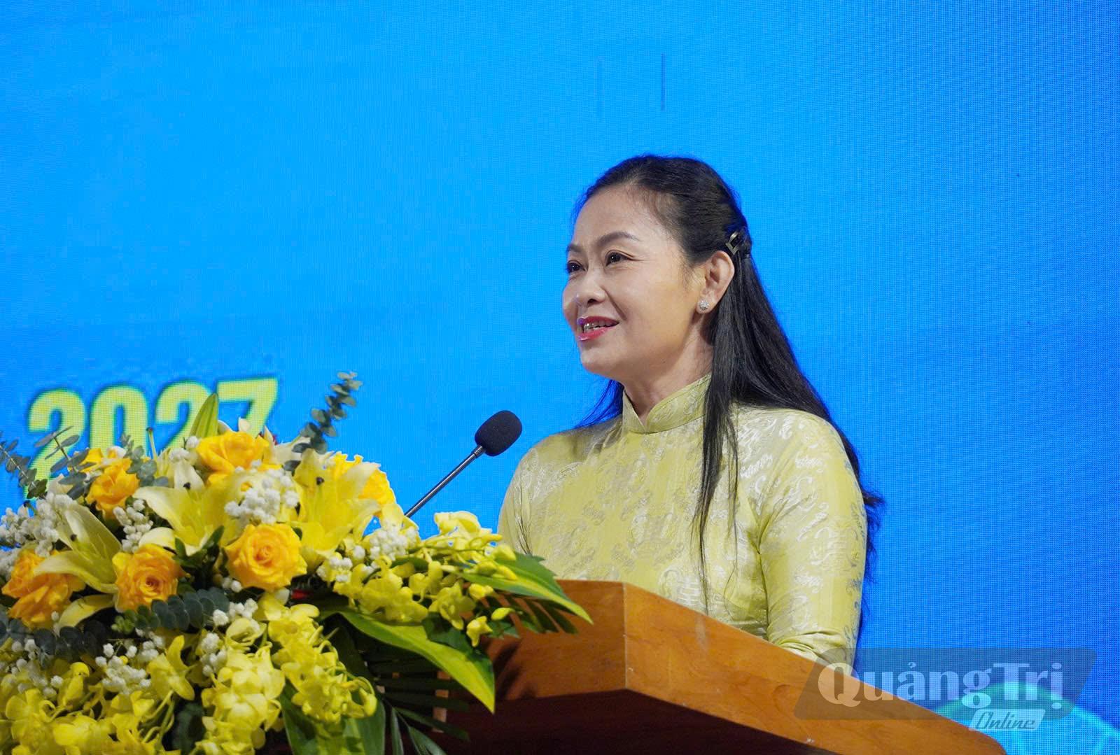 Đại diện lãnh đạo Hội Liên hiệp Phụ nữ tỉnh phát biểu tại diễn đàn - Ảnh: LT
