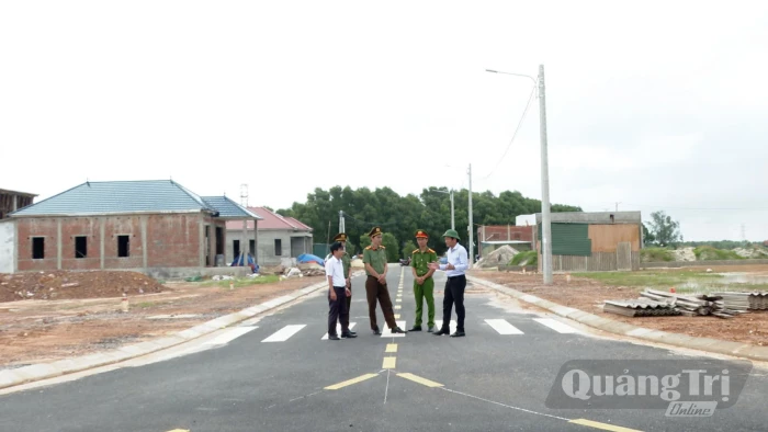Gỡ 'điểm nóng' từ cơ sở