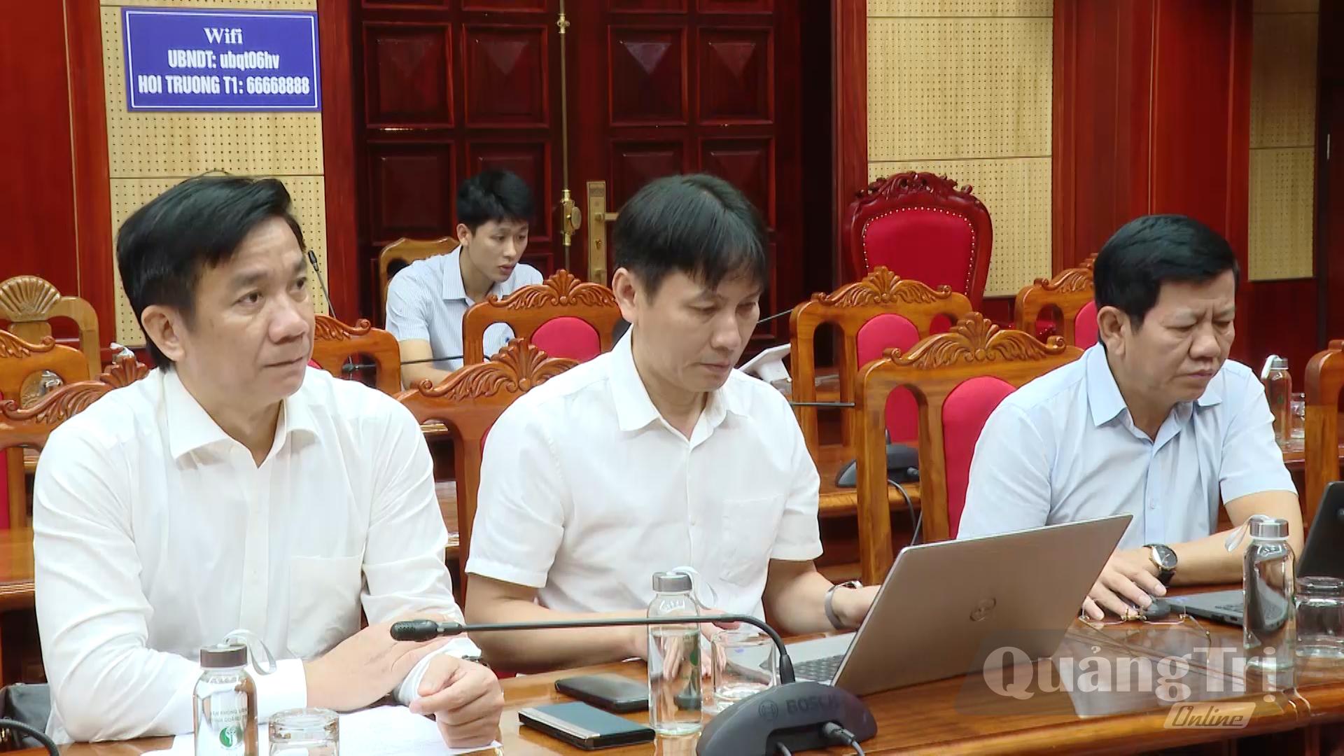Các đại biểu tham dự hội nghị tại điểm cầu Quảng Trị - Ảnh: LT