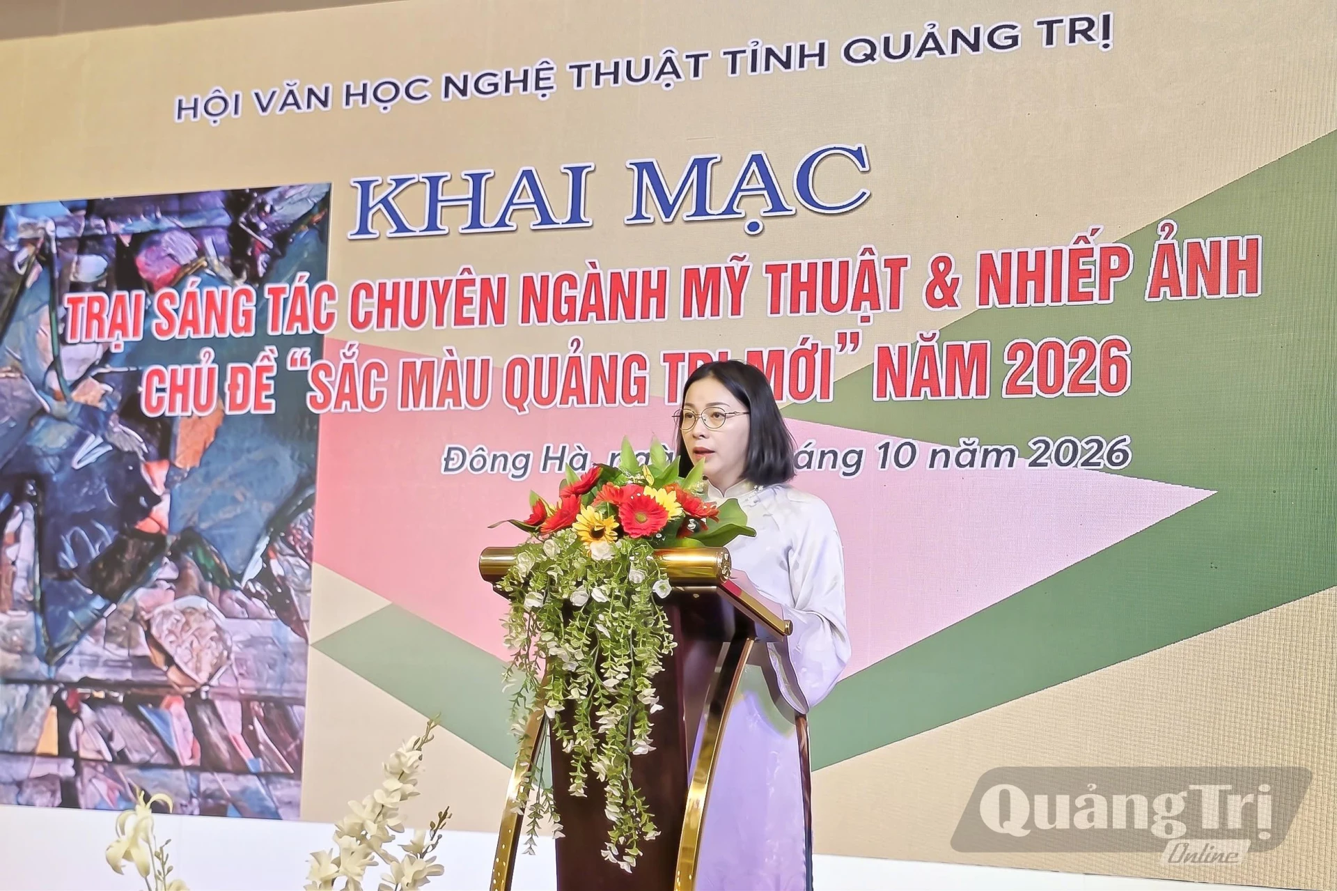 Đại diện Hội Văn học Nghệ thuật tỉnh Quảng Trị phát biểu khai mạc trại sáng tác - Ảnh: MT