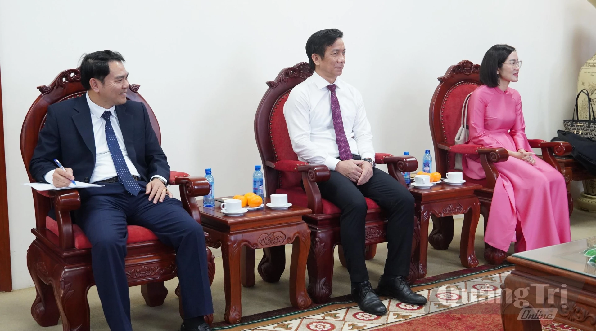 Đại biểu tham dự buổi tiếp xã giao - Ảnh: Q.V