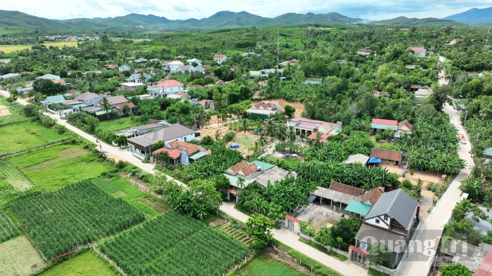 Xây dựng Đảng bộ Trung Thuần vững mạnh