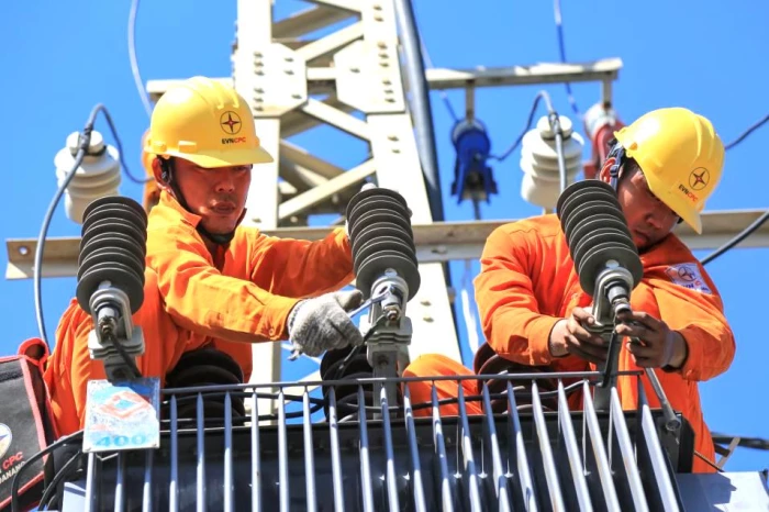 Giá điện giảm 2%, còn 2.159,9 đồng/kWh