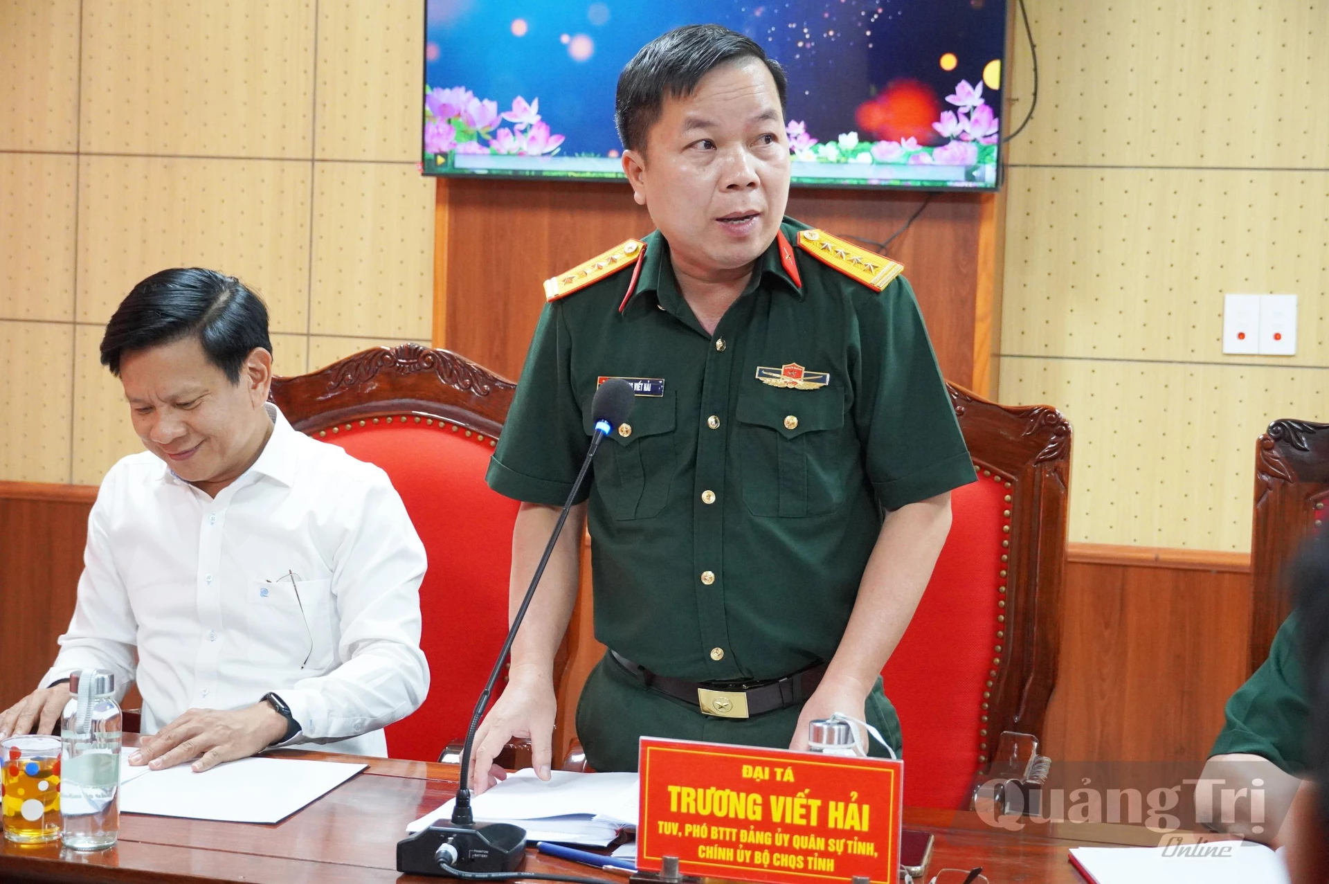 Đồng chí đại tá Phan Thắng Chỉ huy Trưởng Bộ chỉ huy Quân sự tỉnh phát biểu tại hội nghị - Ảnh: X.P