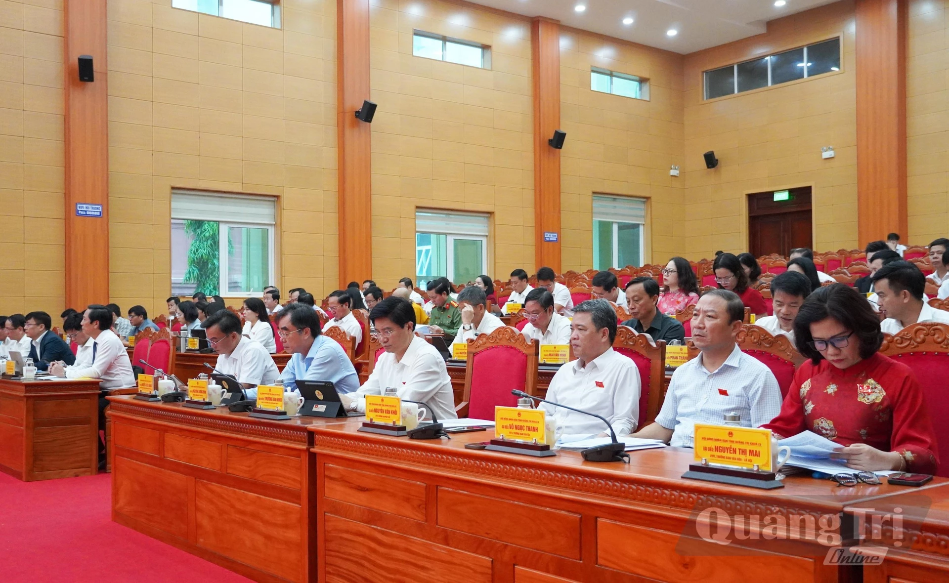 Các đại biểu tham dự kỳ họp - Ảnh: X.P
