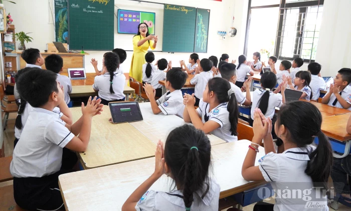 Tạo môi trường sử dụng tiếng Anh từ những điều giản dị