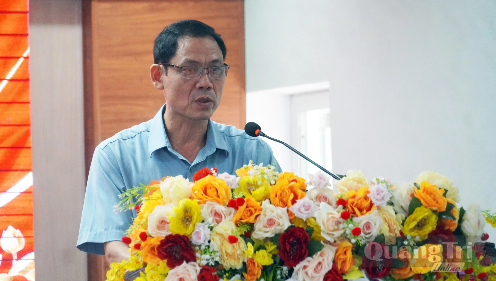 Cử tri phát biểu tại hội nghị - Ảnh: N.M