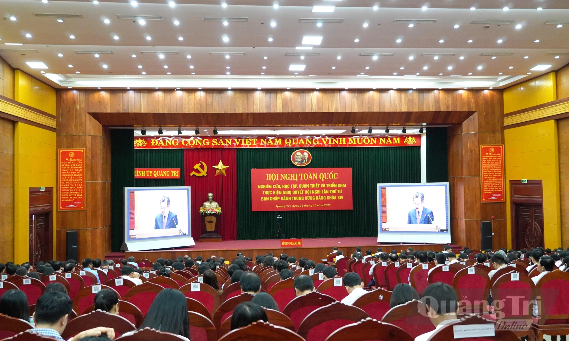Toàn cảnh hội nghị tại điểm cầu Tỉnh ủy Quảng Trị - Ảnh: X.P