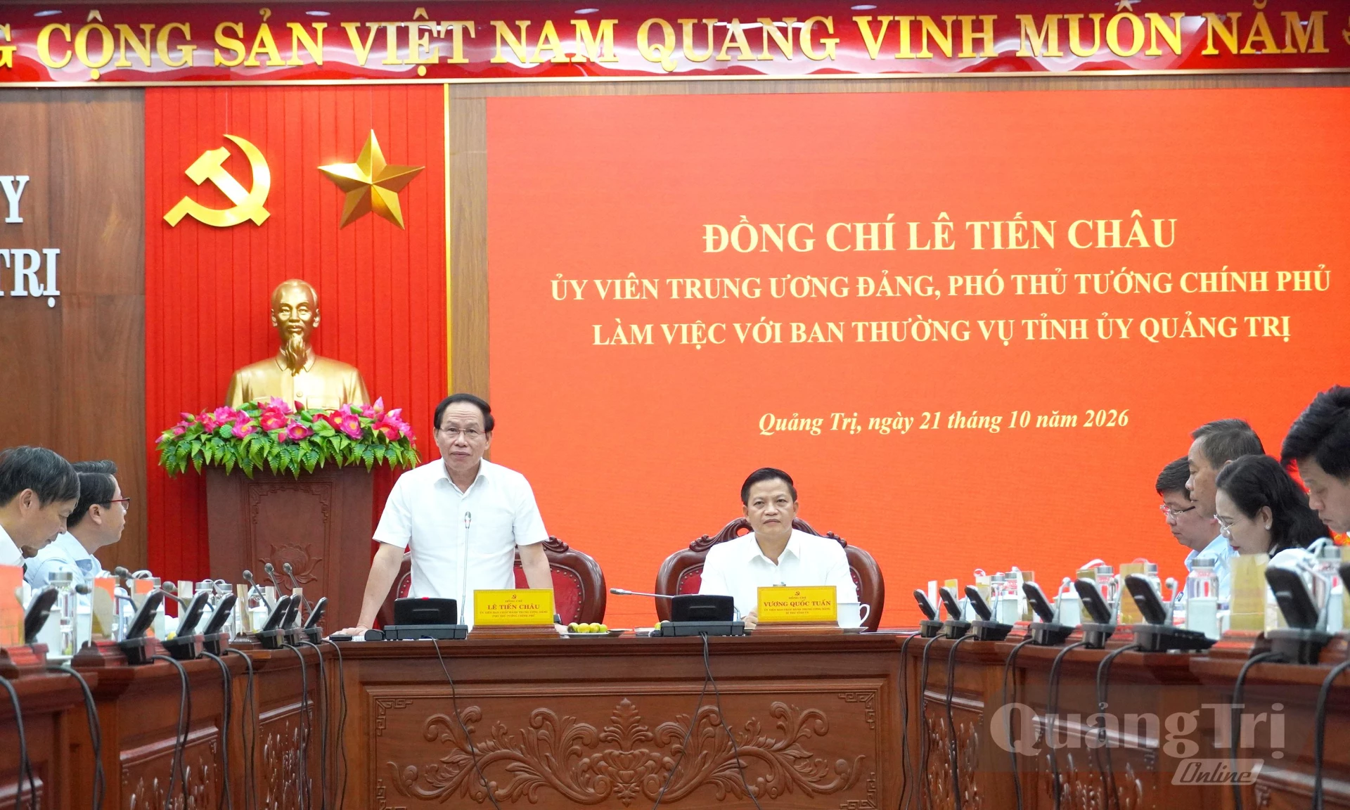 Phó Thủ tướng Lê Tiến Châu cùng đoàn công tác làm việc với Ban Thường vụ Tỉnh uỷ Quảng Trị - Ảnh: X.P