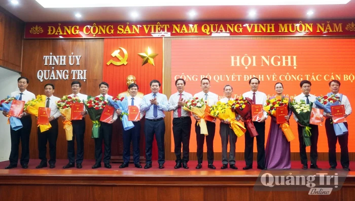 Ban Thường vụ Tỉnh ủy công bố các quyết định về công tác cán bộ
