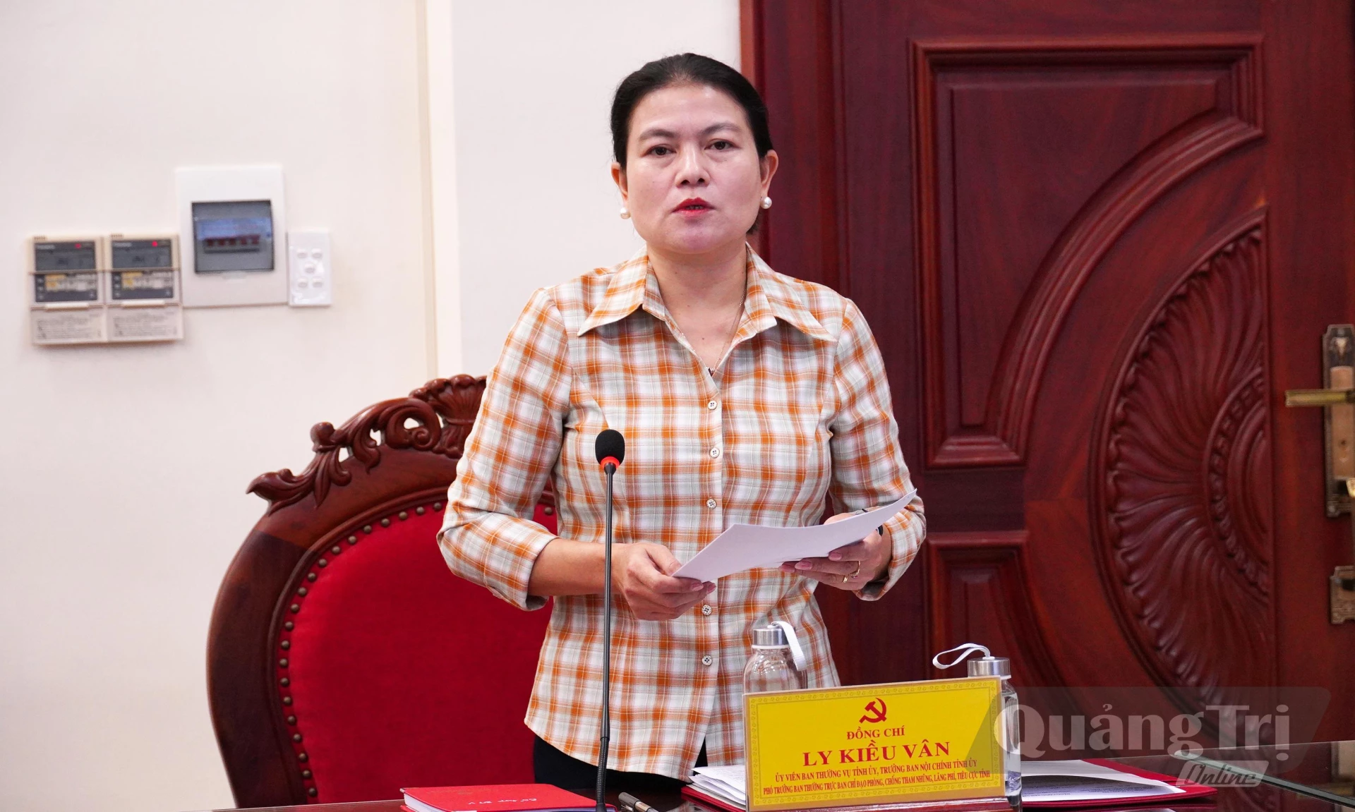 Đồng chí Ly Kiều Vân, Uỷ viên Ban Thường vụ, Trưởng Ban Nội chính Tỉnh uỷ, Phó Trưởng Ban Thường trực Ban Chỉ đạo PCTNLPTC tỉnh - Ảnh: X.P