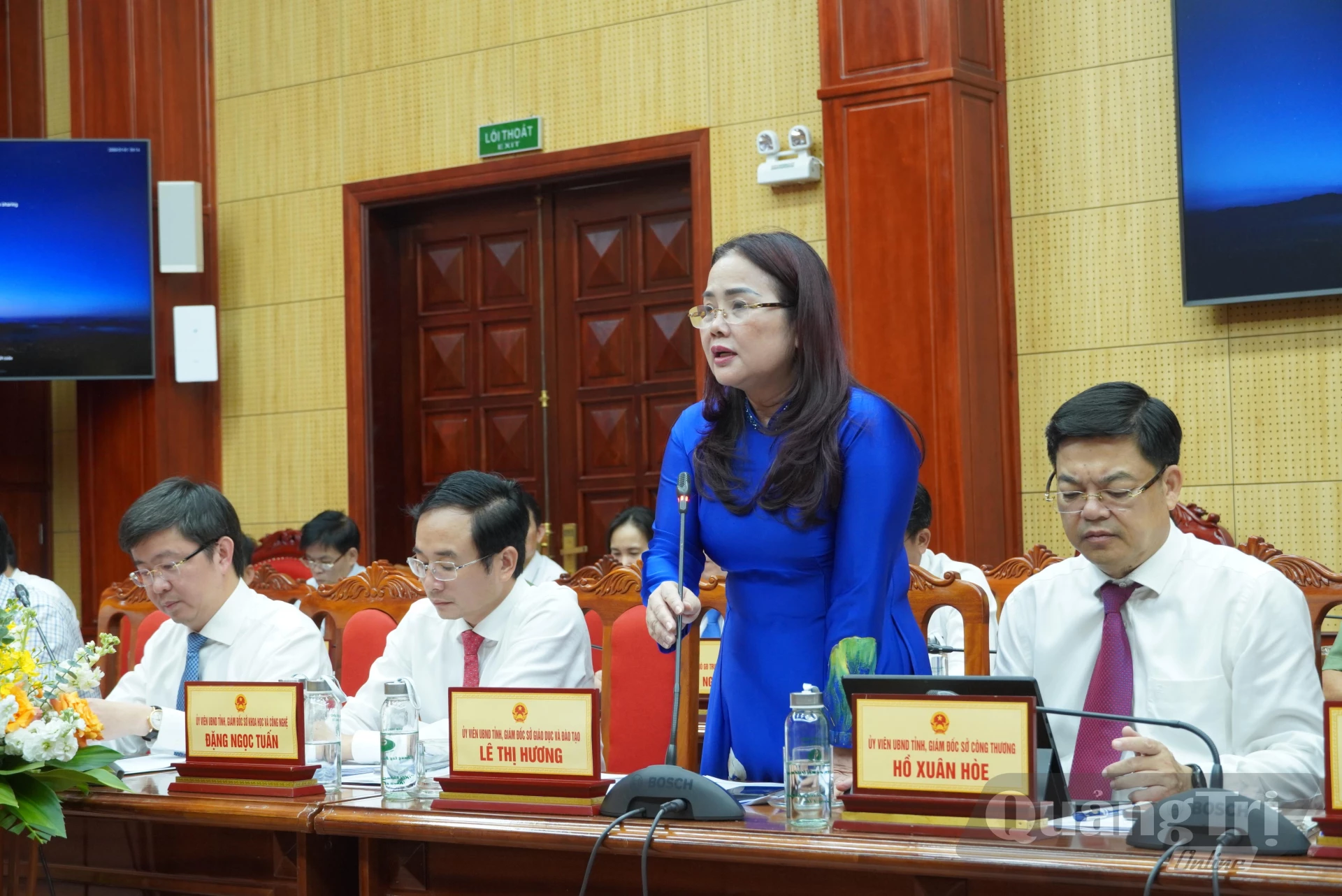 Đại diện lãnh đạo các sở, ngành biểu phát biểu tại buổi làm việc-Ảnh: HL