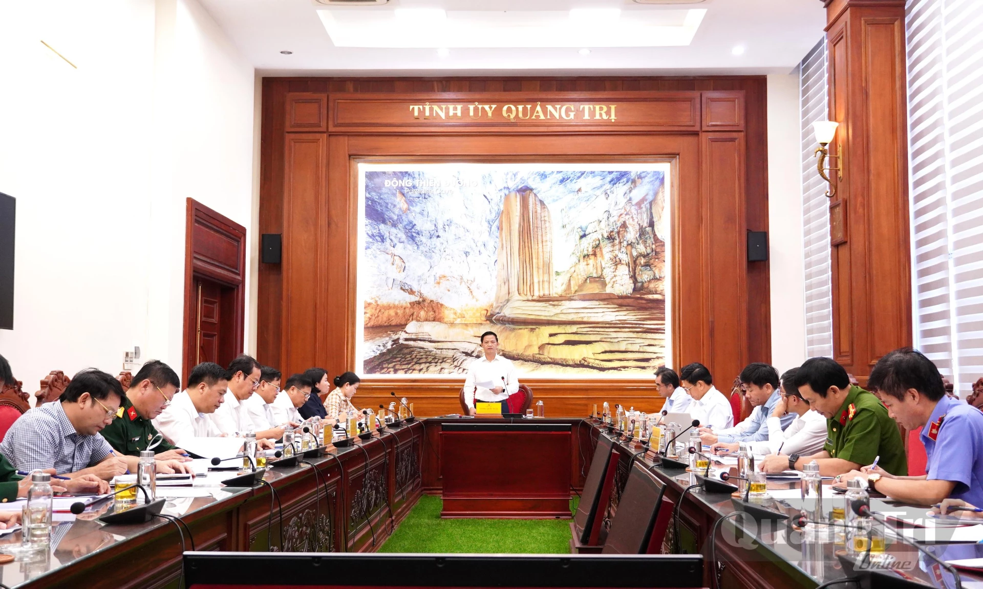 Đồng chí Bí thư Tỉnh uỷ Vương Quốc Tuấn chủ trì phiên họp thứ 05, Ban Chỉ đạo PCTNLPTC - Ảnh: X.P