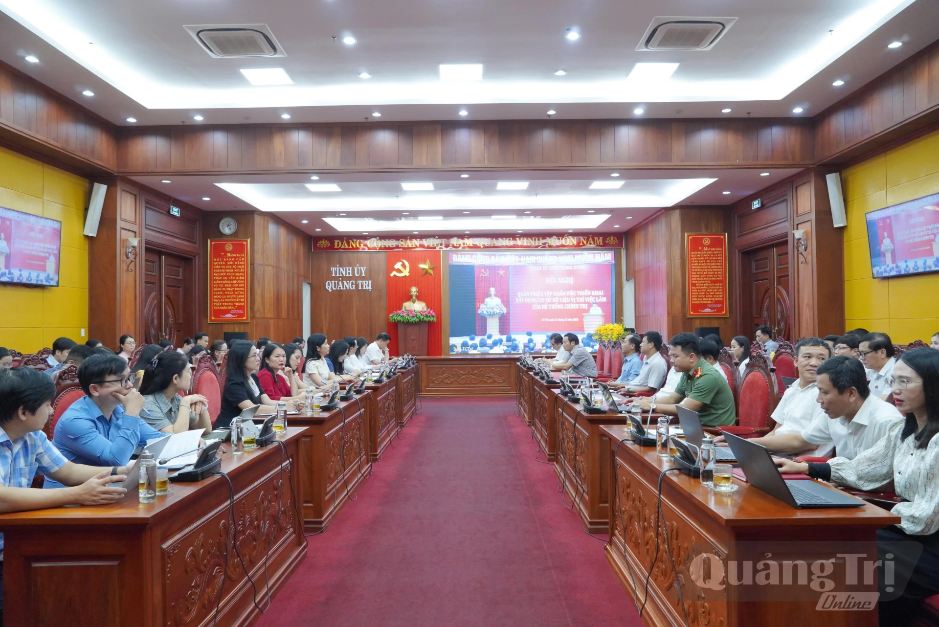 Quang cảnh hội nghị tại điểm cầu Tỉnh ủy Quảng Trị - Ảnh: HL 