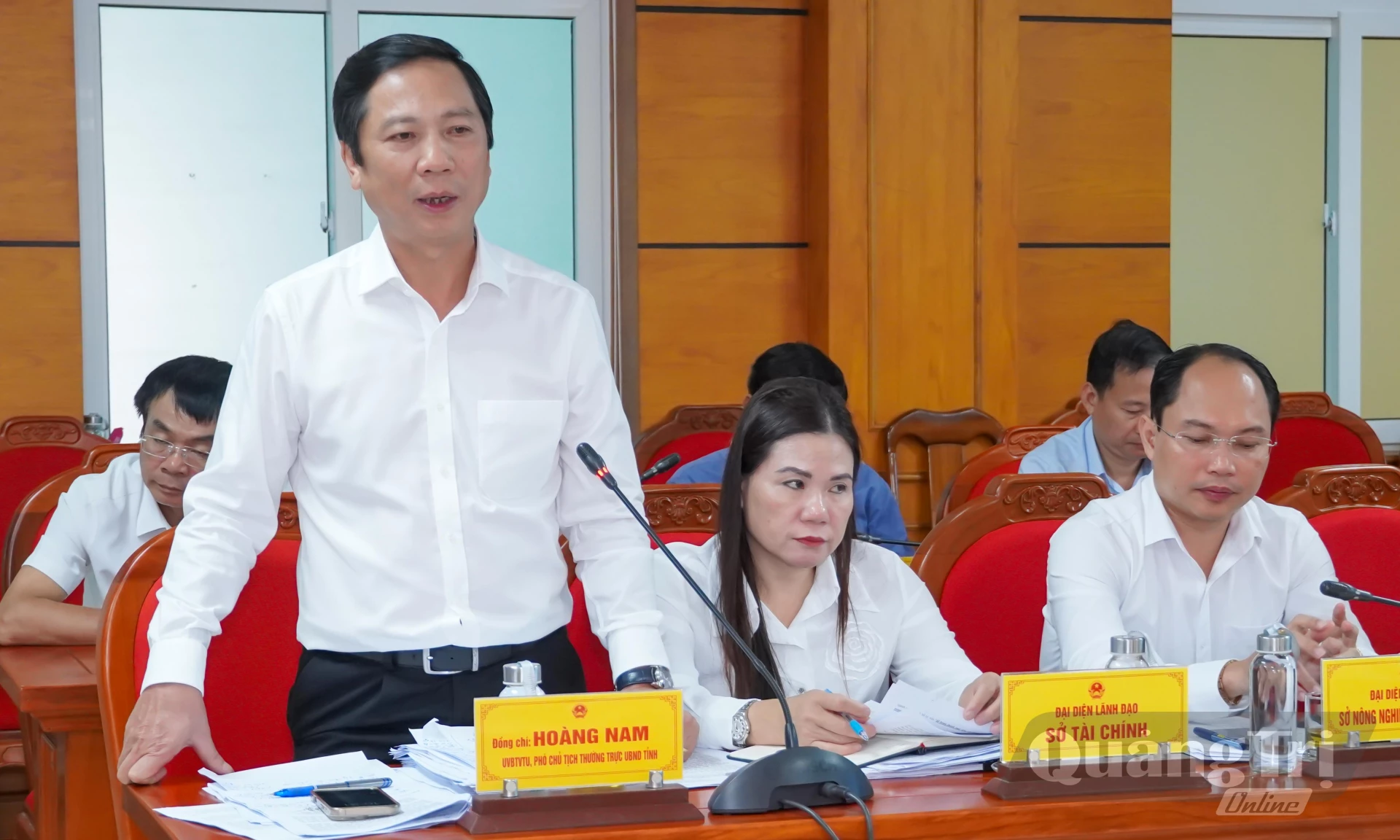 Đồng chí Hoàng Nam, Phó Chủ tịch Thường trực UBND tỉnh phát biểu tại phiên họp - Ảnh: N.H