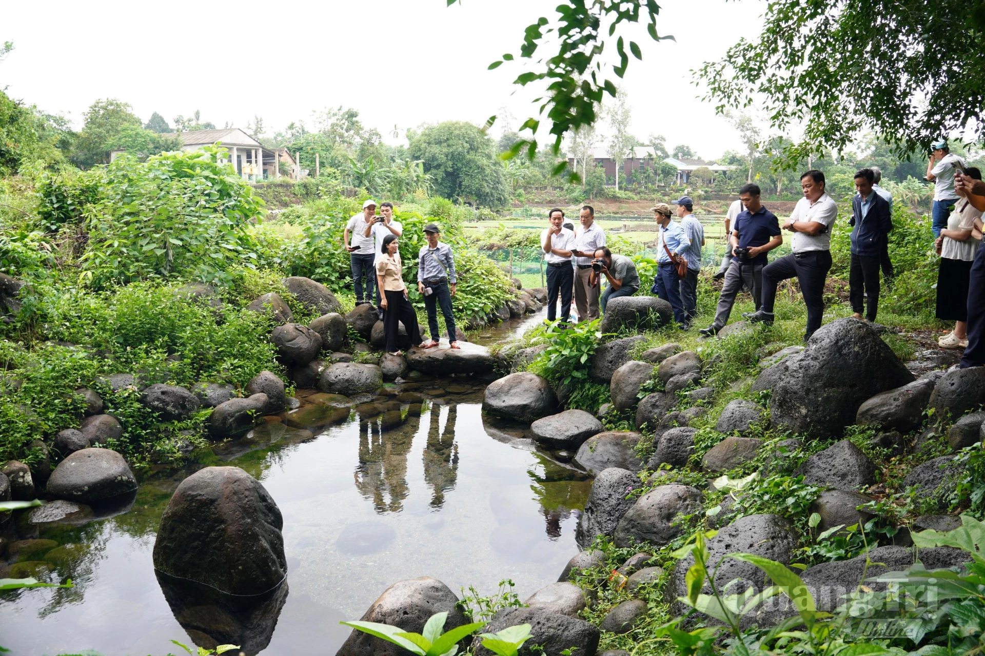 Hệ thống giếng cổ ở xã Cồn Tiên thu hút ngày càng đông du khách đến tham quan, trải nghiệm - Ảnh: Đ.V 